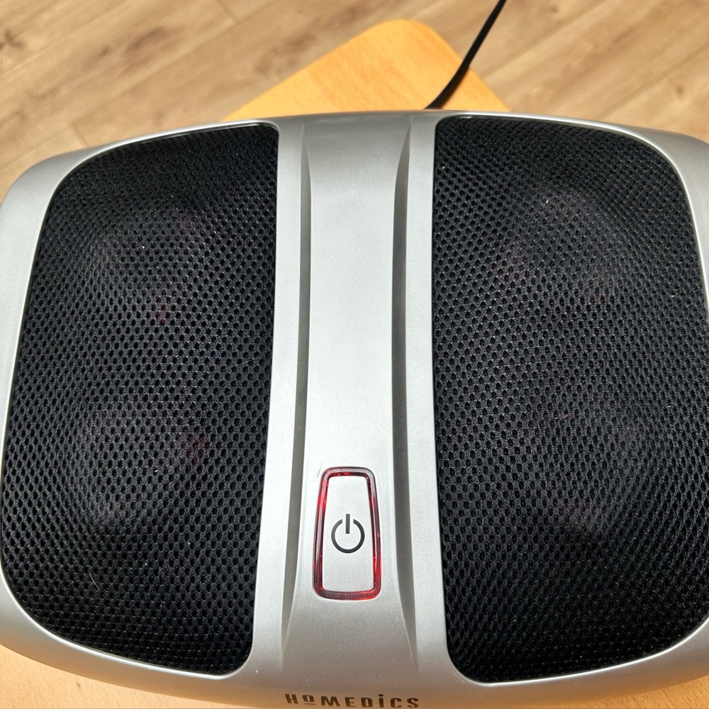 Homedics Shiatsu Elite Foot Massager. 4 massage heads. With heat too! EUC